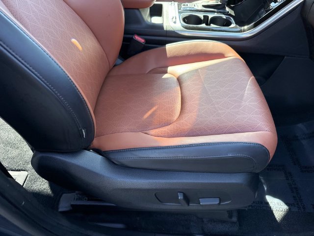 Used 2023 Kia Carnival SX FWD image 10