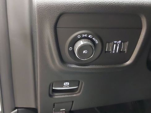 New 2025 Jeep Grand Cherokee L Limited w/ Trailer Tow Package image 23