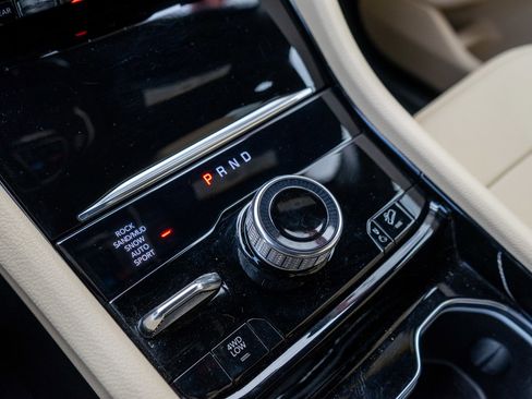 Used 2022 Jeep Grand Cherokee Limited 4xe w/ Luxury Tech Group II image 22