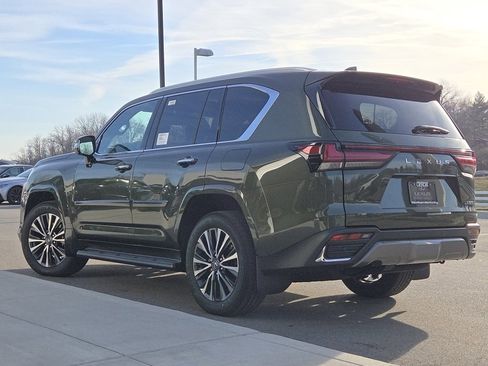New 2025 Lexus LX 600 4WD w/ Premium Package image 34