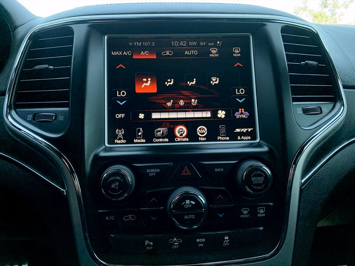 Used 2015 Jeep Grand Cherokee SRT w/ Luxury Group II AWD/4WD image 27