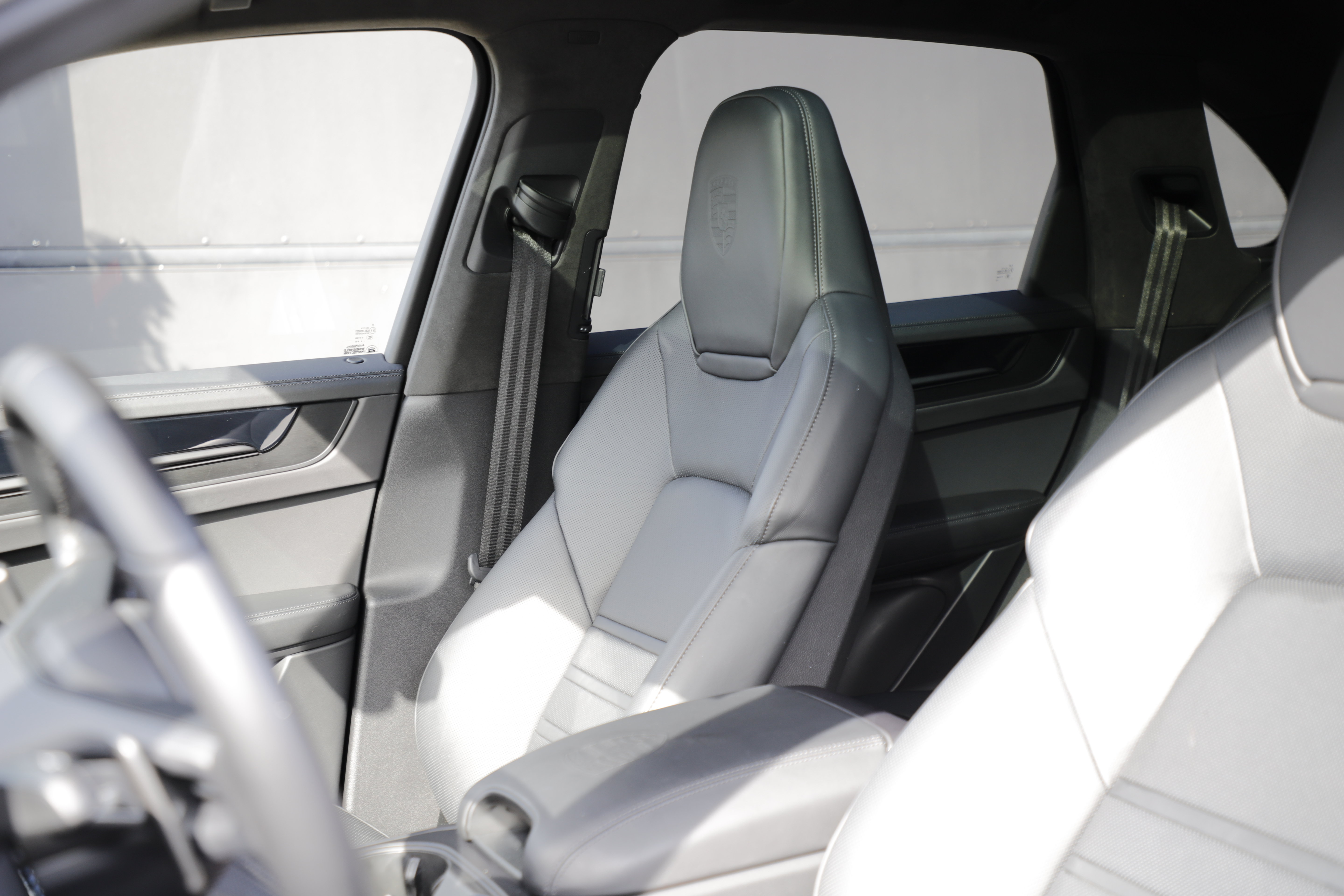 Used 2025 Porsche Cayenne GTS AWD/4WD image 20