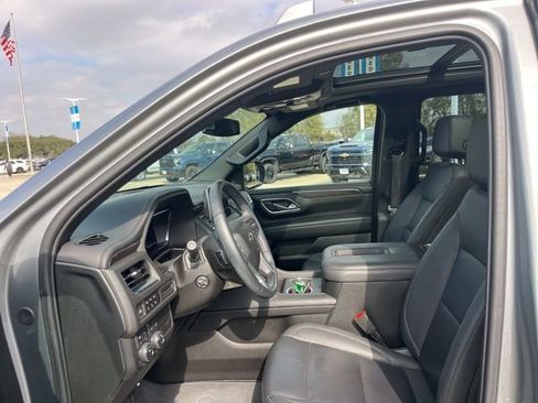 Used 2023 Chevrolet Tahoe Z71 w/ Luxury Package image 14