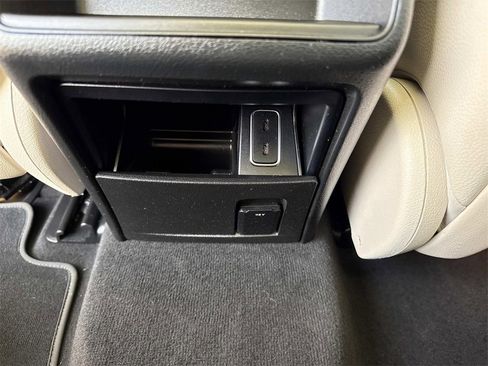 Used 2022 Mercedes-Benz GLE 350 4MATIC image 23