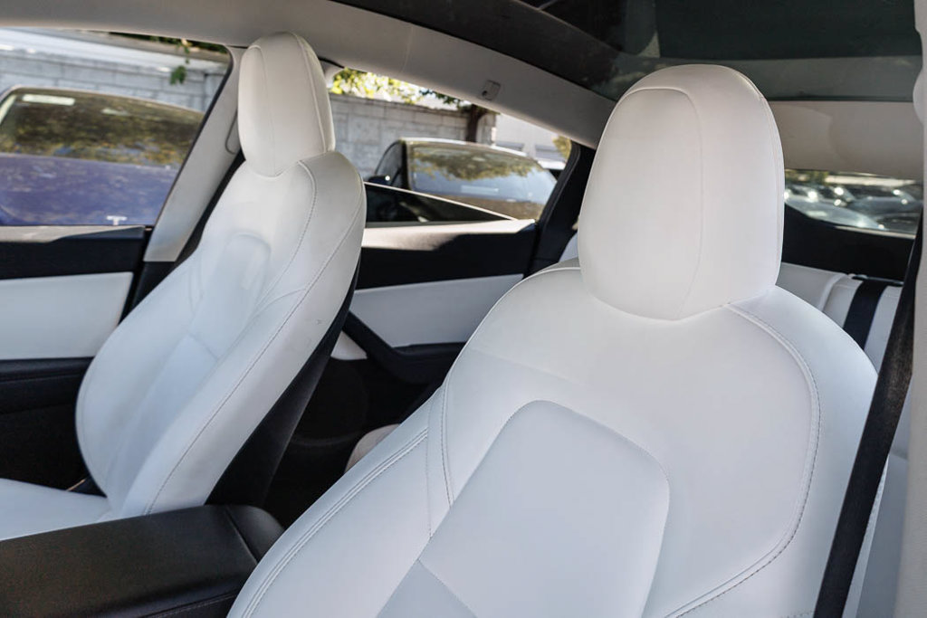 Used 2022 Tesla Model Y Performance AWD/4WD image 25