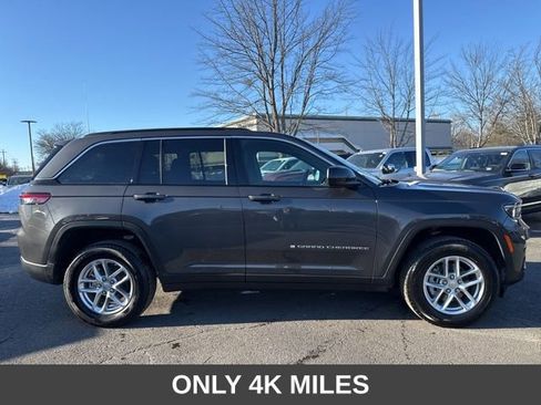 Used 2025 Jeep Grand Cherokee Laredo X image 17