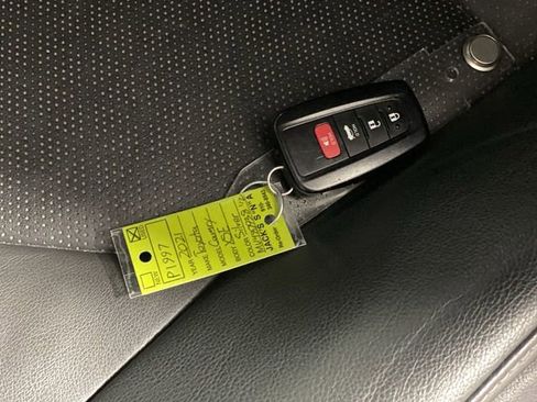 Used 2021 Toyota Camry XSE w/ Navigation Package image 19