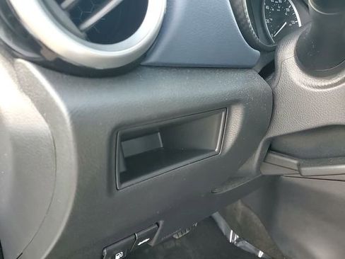 Used 2025 Nissan Versa SV image 11