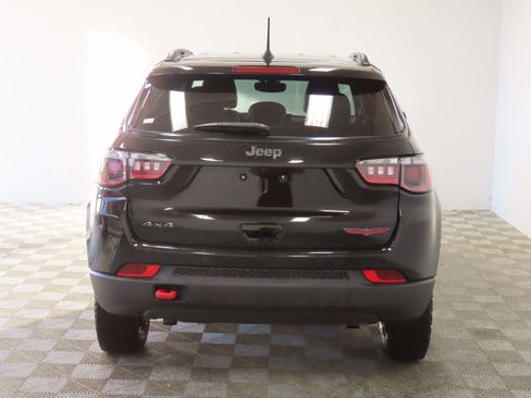 Used 2024 Jeep Compass Trailhawk image 4