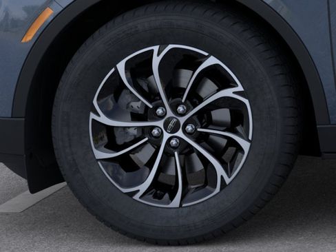 New 2026 Lincoln Nautilus Premier AWD/4WD image 19