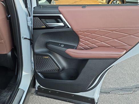 New 2026 Mitsubishi Outlander SEL FWD image 31