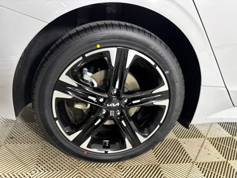 Used 2023 Kia K5 GT-Line FWD image 32