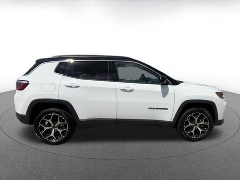 Used 2025 Jeep Compass Limited AWD/4WD image 16