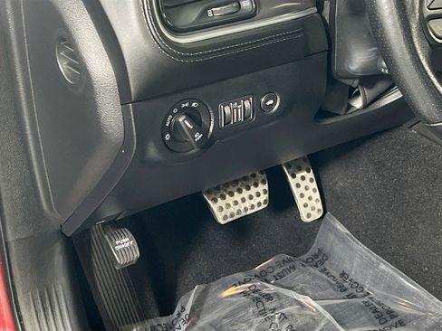 Used 2022 Dodge Challenger SXT w/ Plus Package image 10