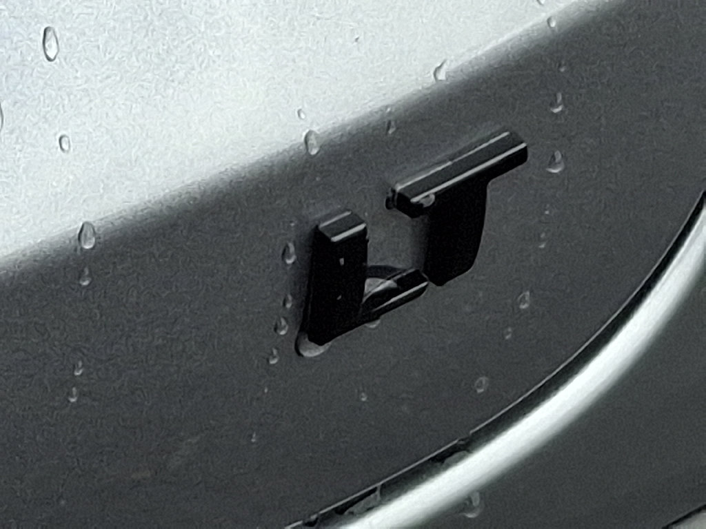 New 2026 Chevrolet Trax LT w/ Sunroof Package FWD image 12