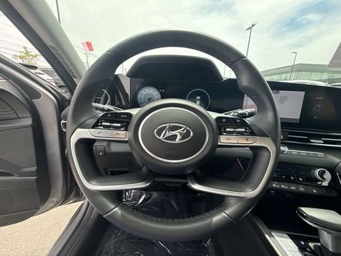 Certified 2023 Hyundai Elantra SEL w/ Convenience Package FWD image 14