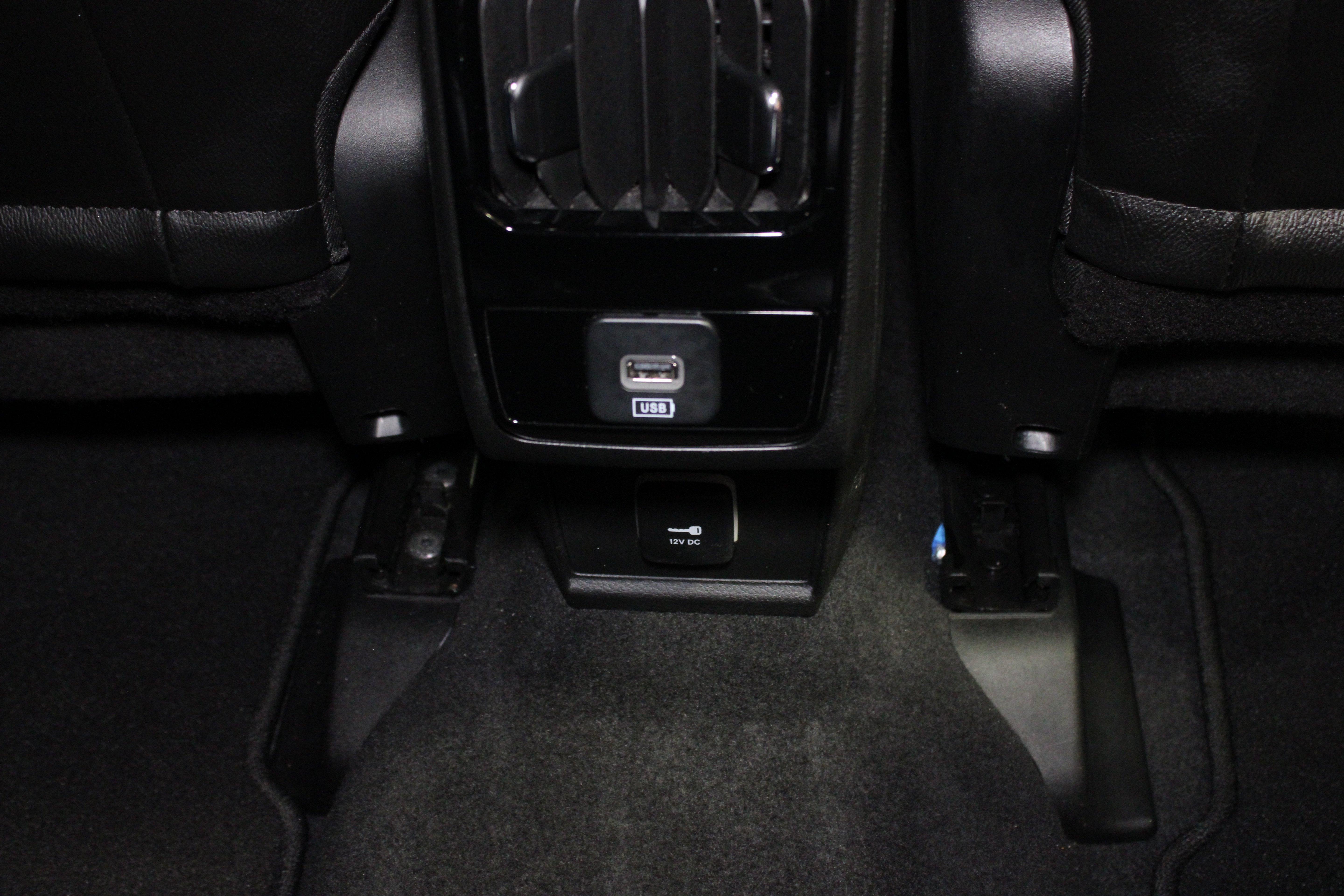 Used 2026 Jeep Compass Limited AWD/4WD image 18