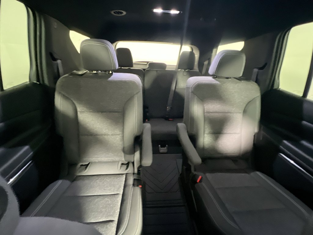 Used 2026 Chevrolet Traverse LT FWD image 31
