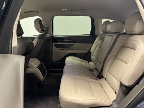 Used 2024 Lincoln Nautilus Reserve image 16