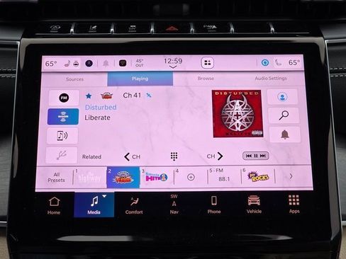 New 2025 Jeep Grand Cherokee Limited w/ Luxury Tech Group II image 32