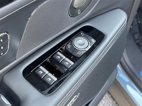 New 2025 Lincoln Nautilus Premier w/ Equipment Group 102A image 22