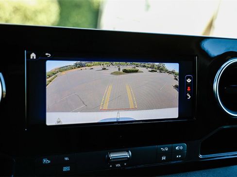 Used 2024 Mercedes-Benz eSprinter 170 Cargo image 21