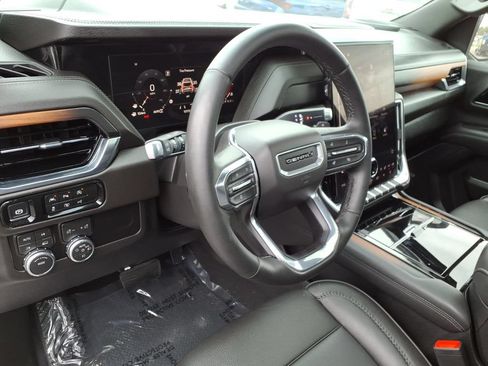 Used 2026 GMC Yukon Denali w/ Sun & Power Step Package AWD/4WD image 23