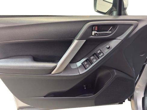 Used 2015 Subaru Forester 2.5i Limited image 13