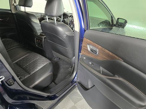 Used 2024 Nissan Murano Platinum image 14