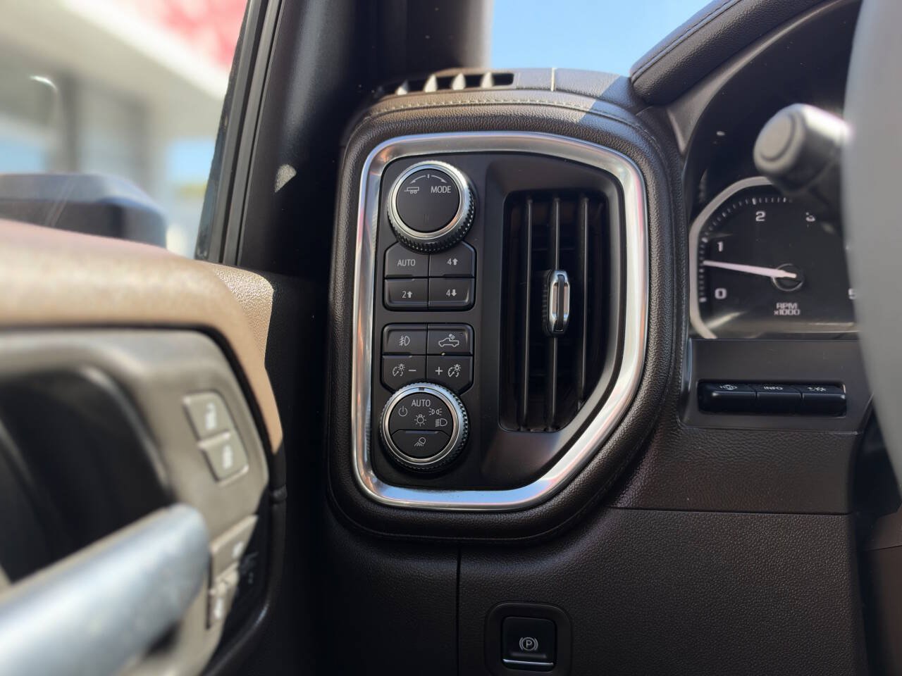 Used 2020 GMC Sierra 3500 Denali w/ Denali Ultimate Package AWD/4WD image 20