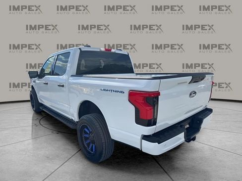 Used 2025 Ford F150 Lightning XLT AWD/4WD image 4