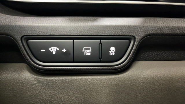 Used 2026 Kia Carnival SX FWD image 36