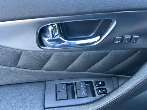 Used 2009 INFINITI FX35 w/ Navigation Pkg image 11