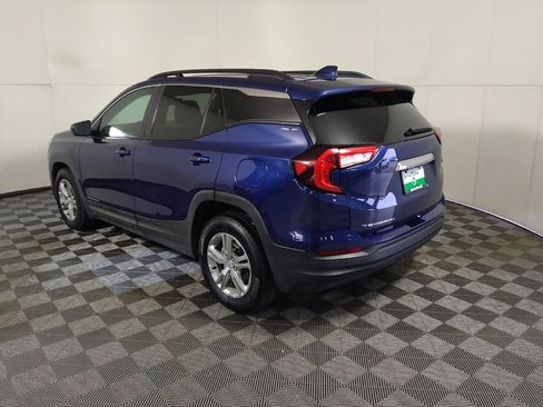 Used 2022 GMC Terrain SLE w/ Driver Convenience Package AWD/4WD image 3