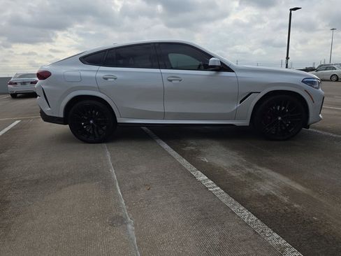 Used 2023 BMW X6 xDrive40i w/ M Sport Package image 4