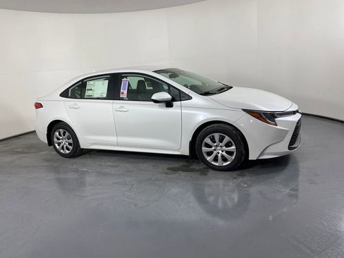 New 2026 Toyota Corolla LE image 3