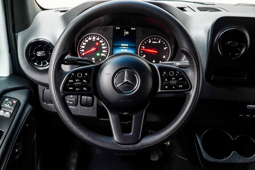 Used 2024 Mercedes-Benz Sprinter 2500 image 31