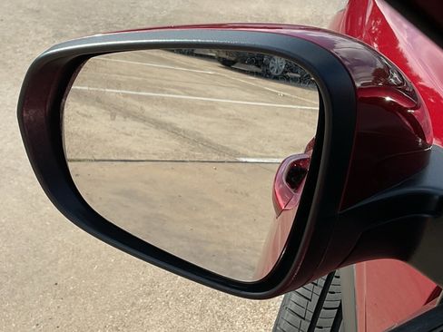 Used 2025 Chevrolet Trax LT image 11