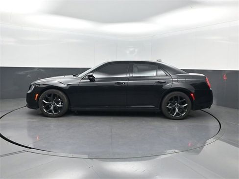 Used 2022 Chrysler 300 S image 2