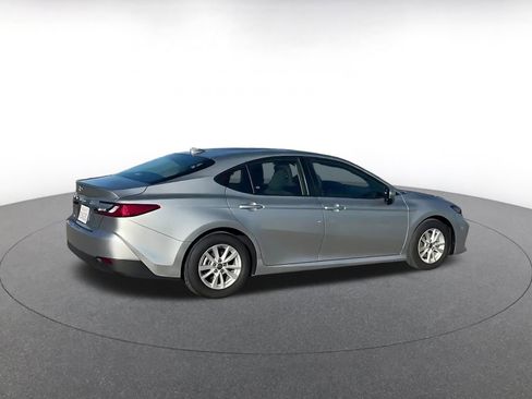 Used 2025 Toyota Camry LE image 14