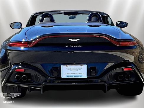 Used 2021 Aston Martin V8 Vantage Roadster image 4