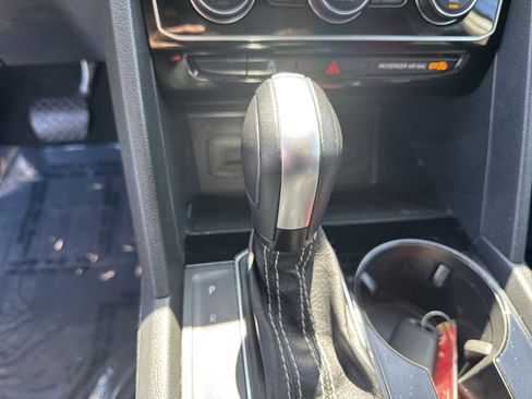 Certified 2023 Volkswagen Atlas SE w/ Panoramic Sunroof Package FWD image 38