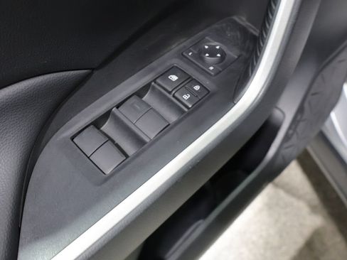 Used 2023 Toyota RAV4 LE AWD/4WD image 13