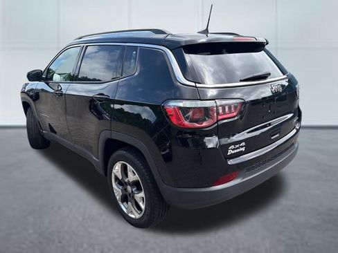 Used 2019 Jeep Compass Limited AWD/4WD image 2