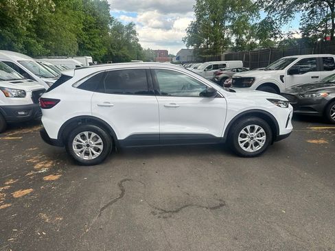 Used 2024 Ford Escape Active AWD/4WD image 4