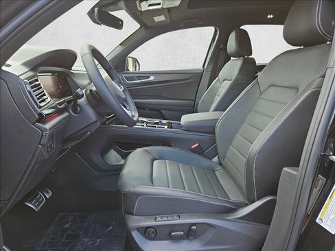 New 2026 Volkswagen Atlas Cross Sport SEL R-Line image 4