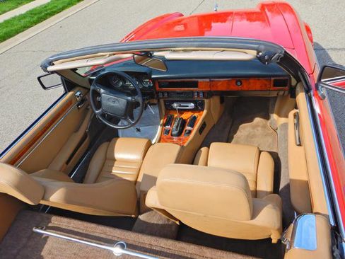 Used 1990 Jaguar XJS V12 Convertible image 31