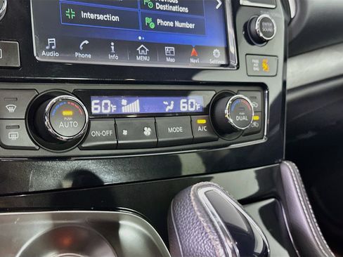 Used 2018 Nissan Maxima 3.5 SL FWD image 23