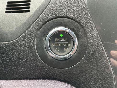 Certified 2018 Ford Explorer XLT FWD image 20