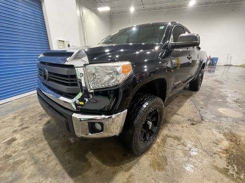 Used 2014 Toyota Tundra SR5 image 3